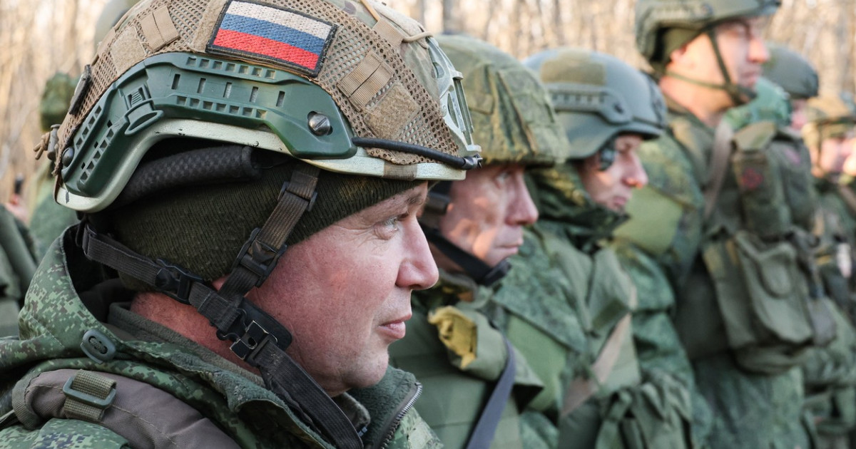 Armata lui Putin modifică regulamentul intern după ce numărul alcoolicilor recrutați a crescut semnificativ