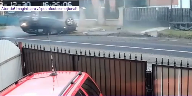 Un șofer a scăpat ca prin minune după ce s-a răsturnat cu mașina