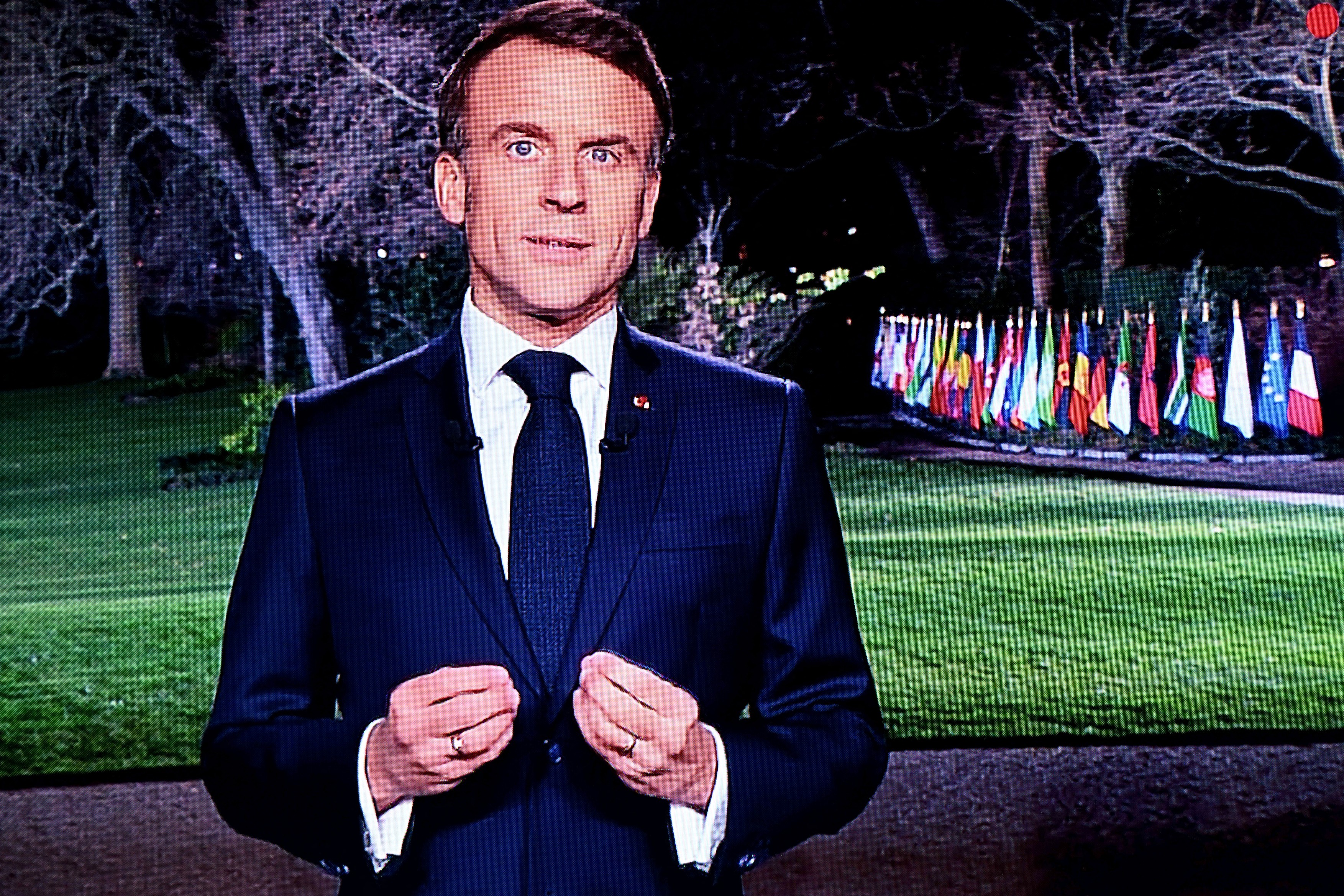 Emmanuel Macron promite o „reînarmare” civică și economică a Franței în 2024