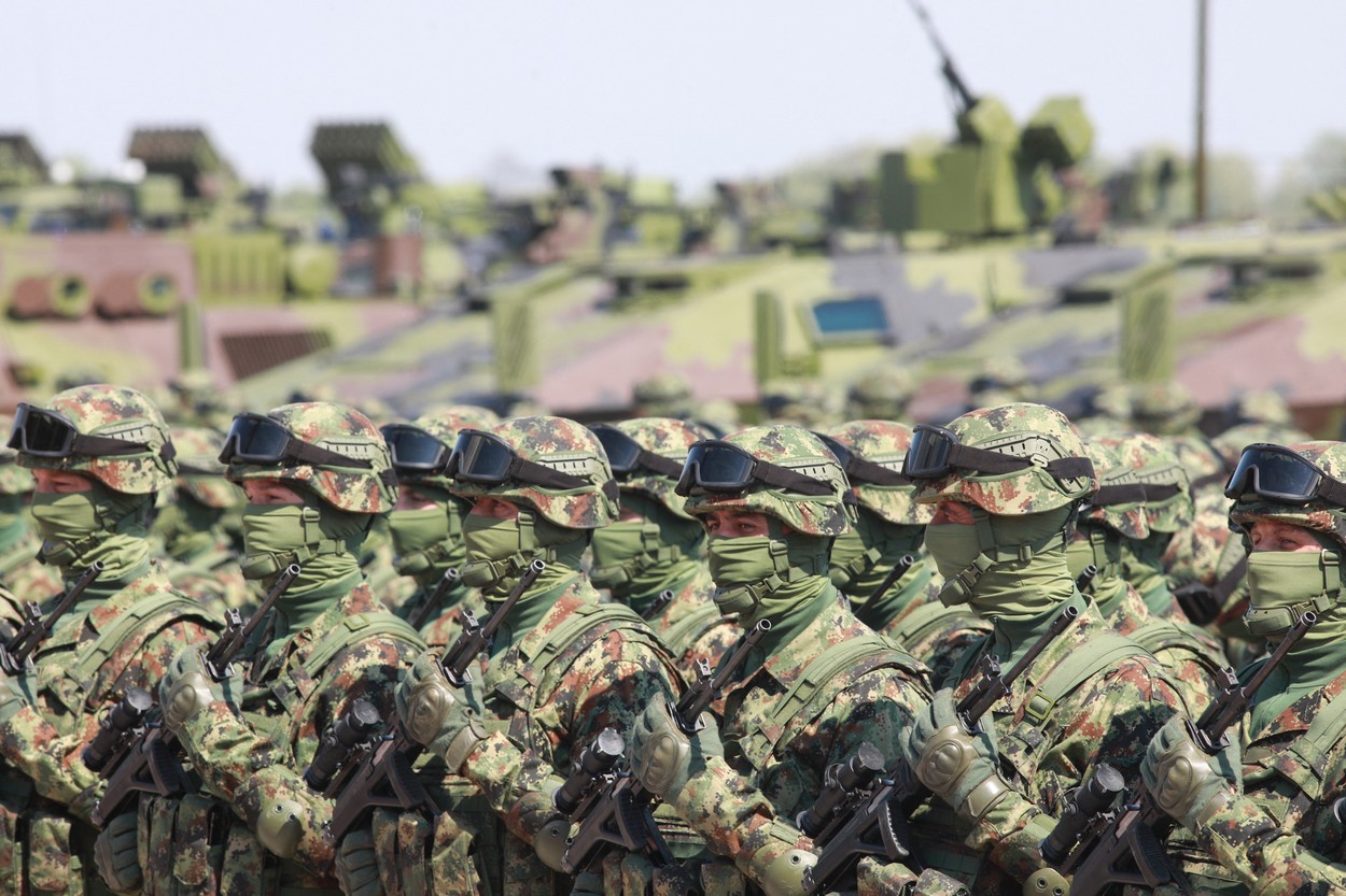 Ministrul sârb al Apărării vrea să se reintroducă serviciul militar obligatoriu: Înţelegem riscurile de securitate