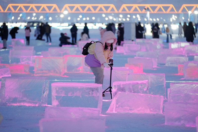 CHINA HEILONGJIANG HARBIN ICE AND SNOW TOURISM (CN)