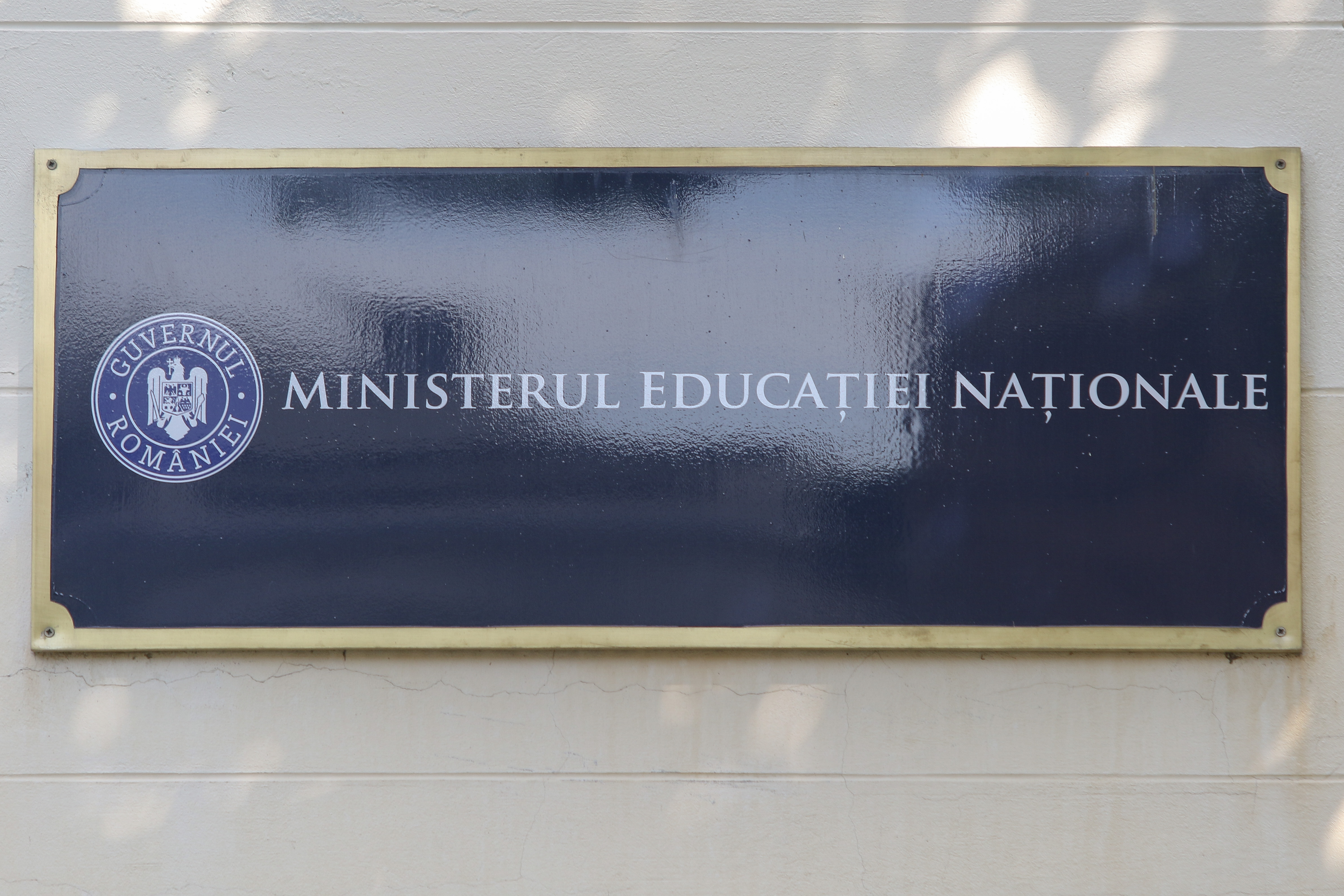 Ministerul Educaţiei propune majorarea unor salarii de bază din învățământul preuniversitar