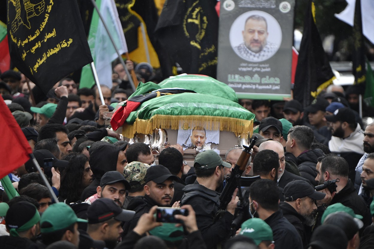 Mii de oameni au participat la înmormântarea lui Saleh al-Arouri, adjunctul liderului Hamas, la Beirut