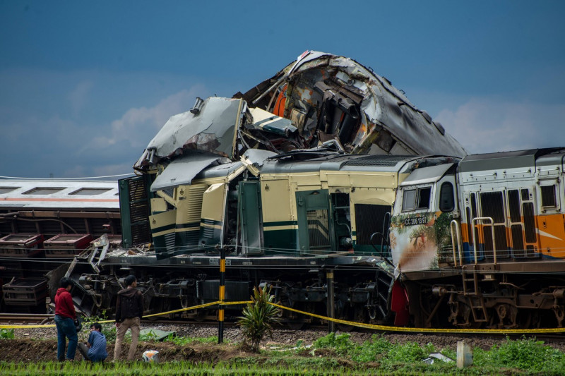 TRAIN ACCIDENT Train cars destroyed after two trains collided in Cicalengka, West Java, Indonesia January 5, 2024. Four
