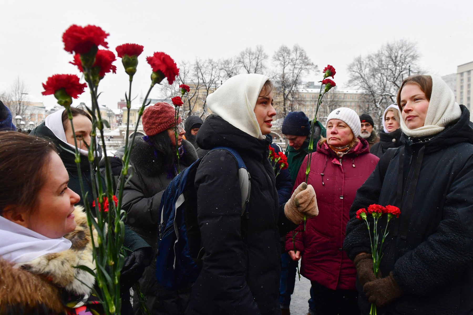Soțiile unor bărbați ruși mobilizați au protestat la Kremlin pentru revenirea lor din război: „Nu e corect. Sunt civili, nu soldați”
