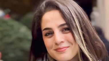 Roya Heshamti, iranianca pedepsită pentru nepurtarea vălului