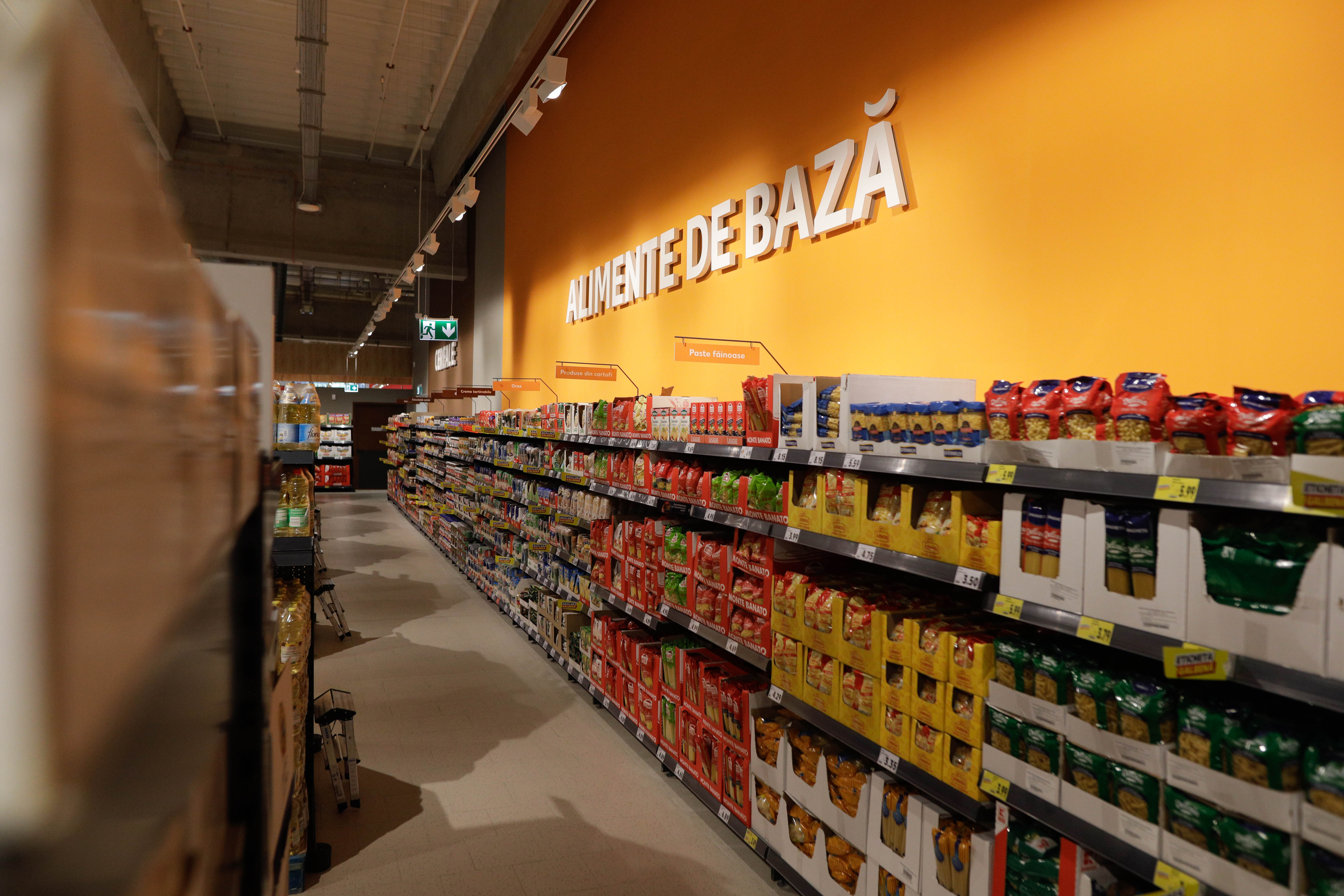 Surse: Plafonarea prețurilor la alimentele de bază nu va mai fi prelungită de la 1 octombrie