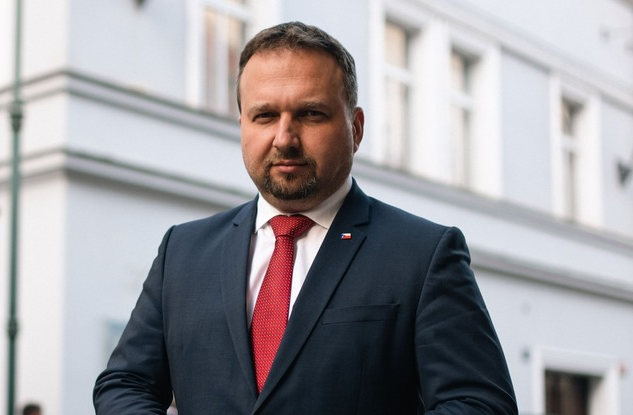 Opoziția din Cehia cere demisia vicepremierului, după ce s-a aflat că a mers la o petrecere în noaptea atacului armat din Praga