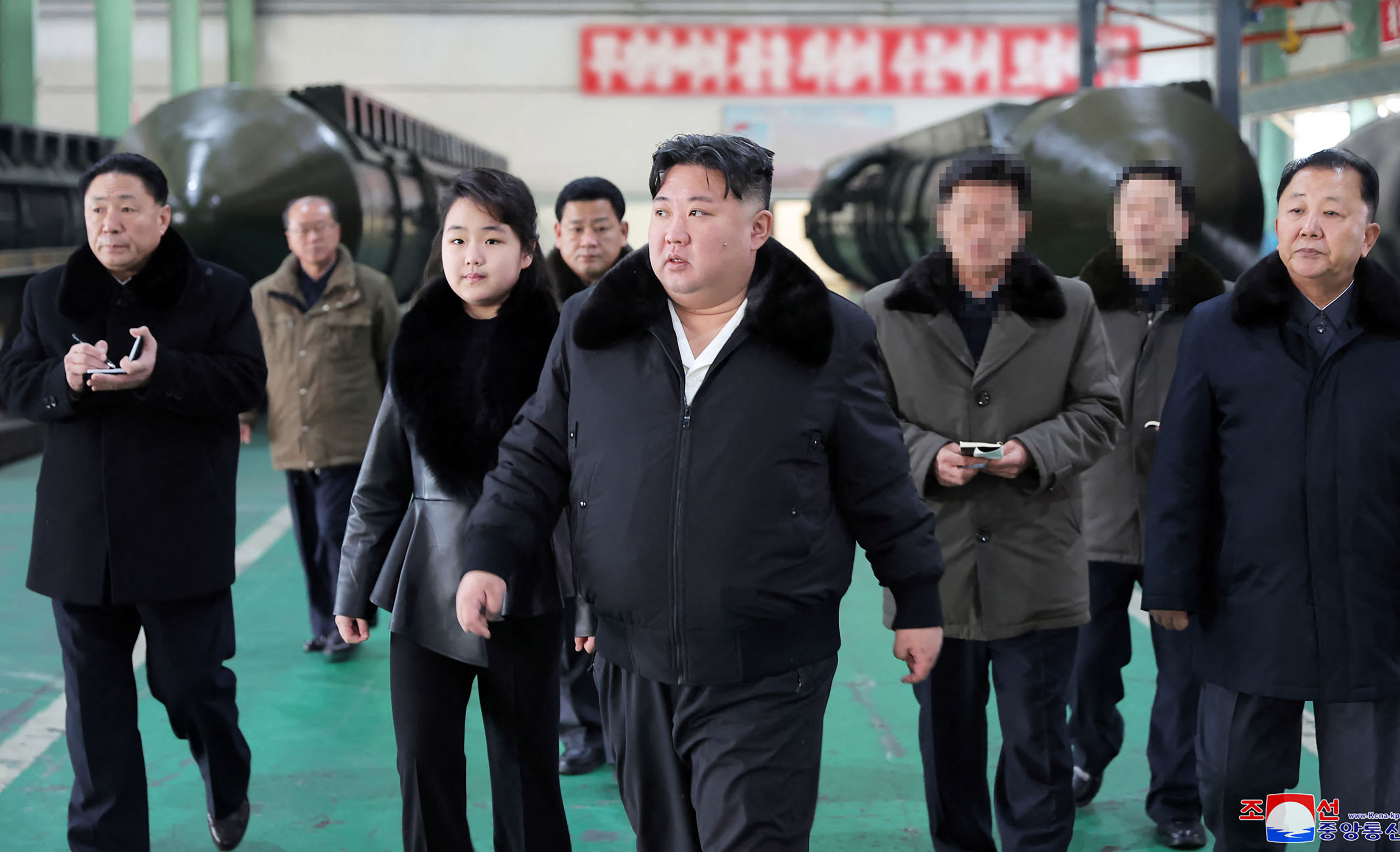Mister în privința aniversării lui Kim Jong Un. Se crede că a împlinit 40 de ani, dar presa nord-coreeană nu a scris niciun cuvânt