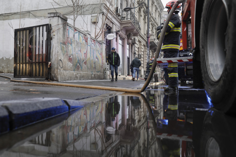 incendiu-hotel-centru-vechi-bucuresti-INQUAM_Photos_Octav_Ganea7