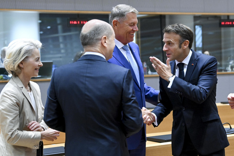 Belgium, Brussels: EU Council. German Chancellor Olaf Scholz and Ursula Von der Leyen, President of the European Commission and Frechch President Emmanuel Macron