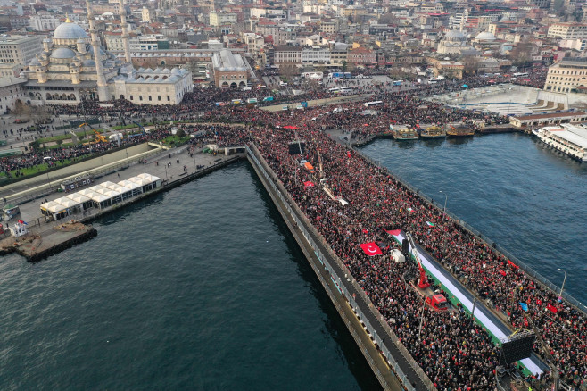 Thousands march in Istanbul for the event in support of Palestinians