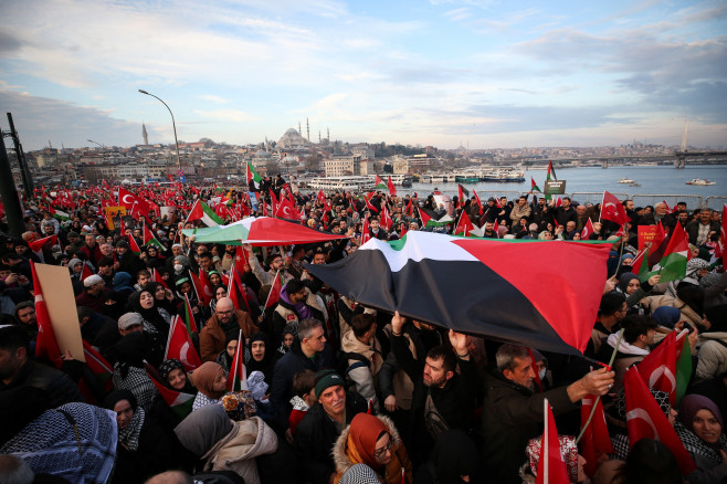 Thousands march in Istanbul for the event in support of Palestinians