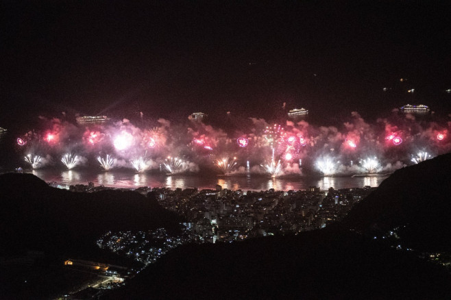 RIO DE JANEIRO, RJ - 01.01.2024: CRISTO REDENTOR RECEBE 2024 COM VIGÍLIA - At the turn of the new year, Christ the Redee