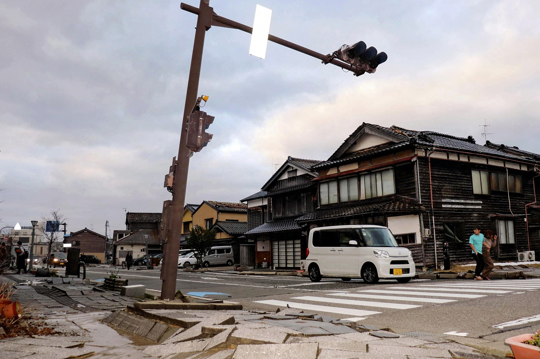 Patru oameni au murit în urma cutremurului major din Japonia
