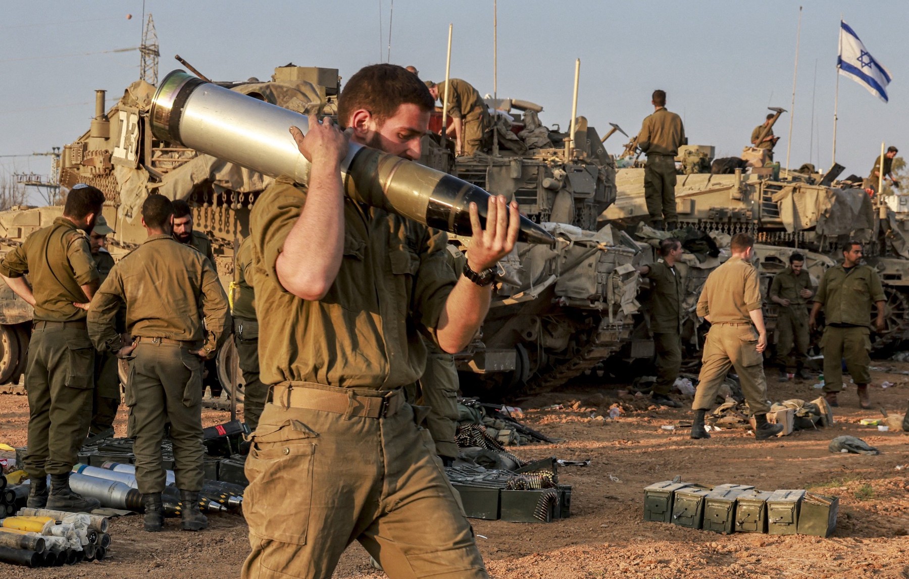Israelul trece la faza a treia a războiului din Gaza. „Va mai dura cel puţin şase luni”