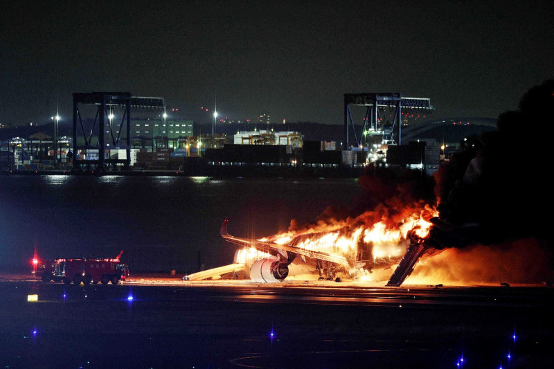 avion-tokyo-incendiu-profimedia