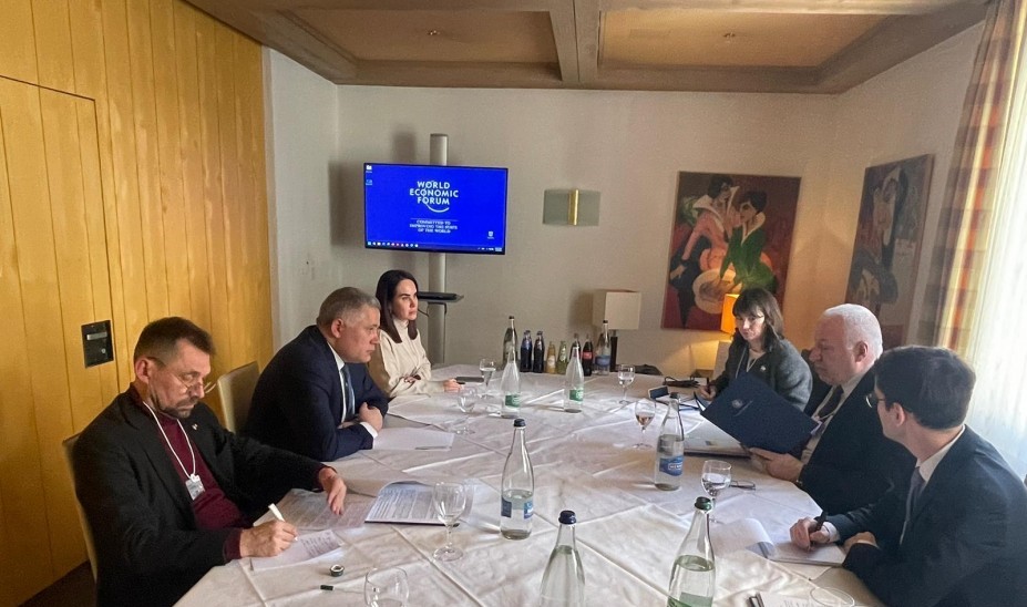 Ucraina negociază un acord bilateral de securitate cu România, la Davos