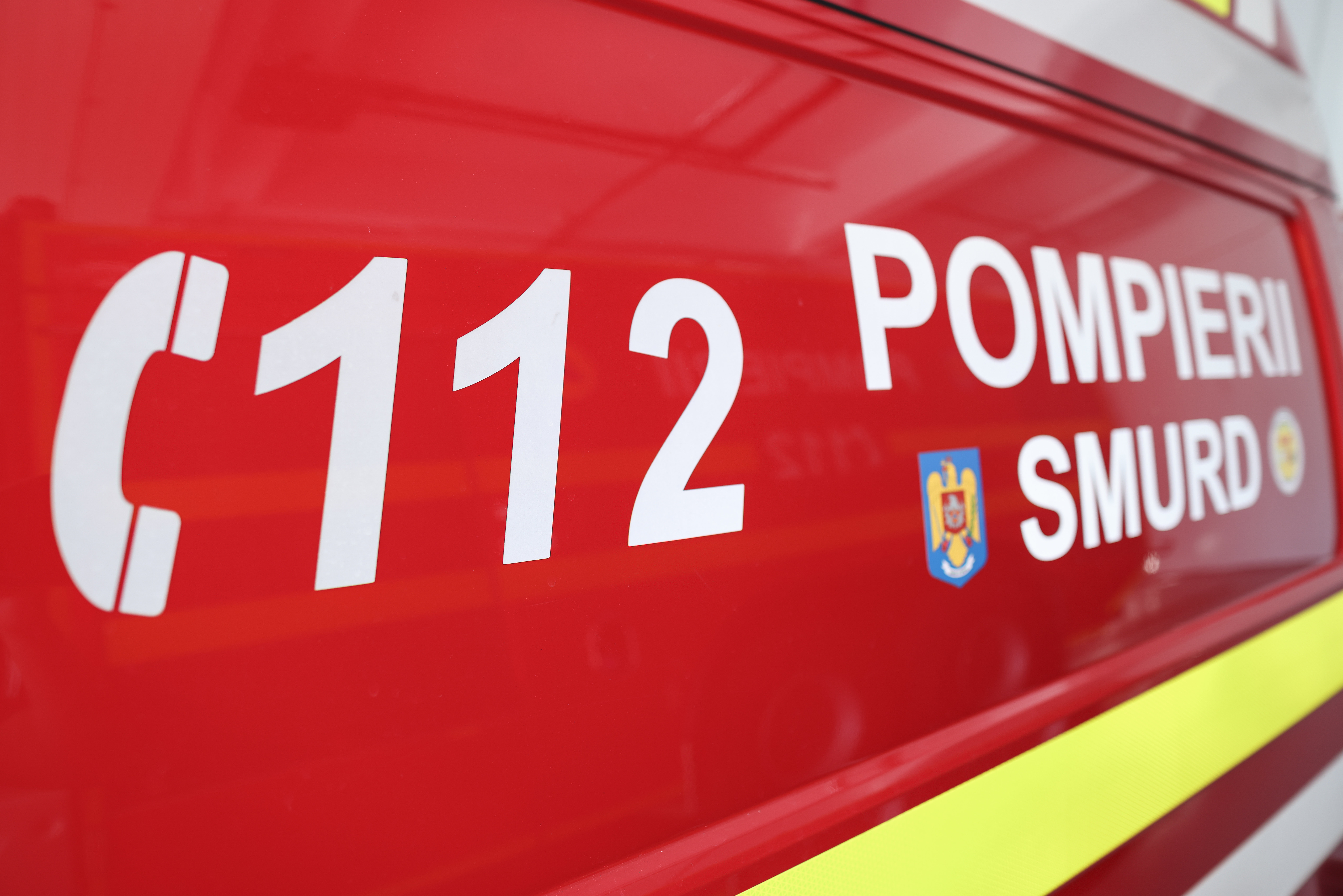 Incendiu cu degajări mari de fum, în Piaţa Alexandru din Iaşi. Nu au fost victime