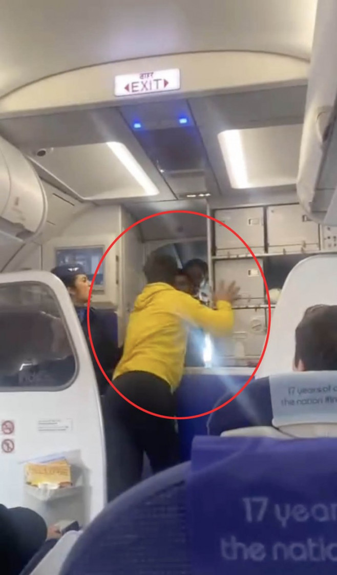 VIDEO: Angry passenger whacks plane pilot due to 13 hour delay