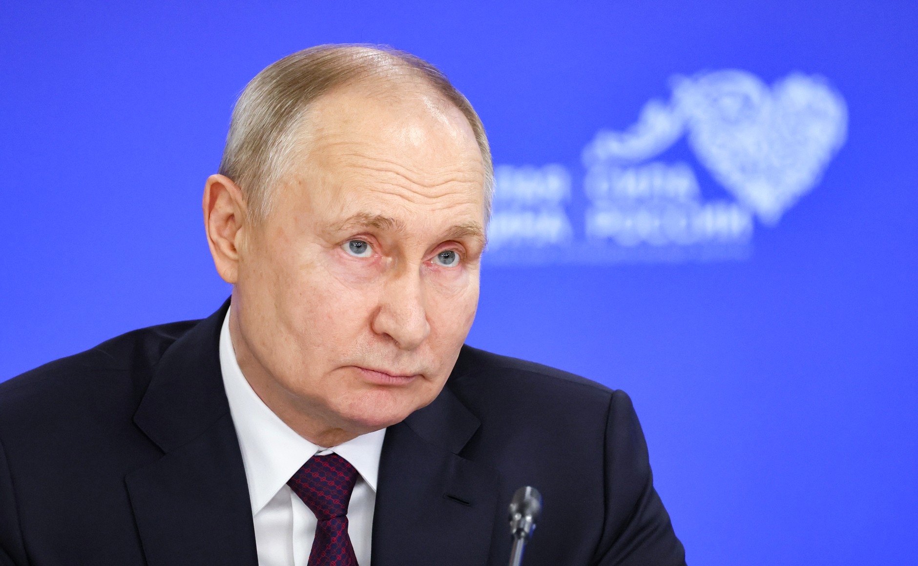 Putin bate câmpii: Rușii care au emigrat în Occident se întorc acasă pentru că nu pot trăi în țări unde sunt toalete unisex