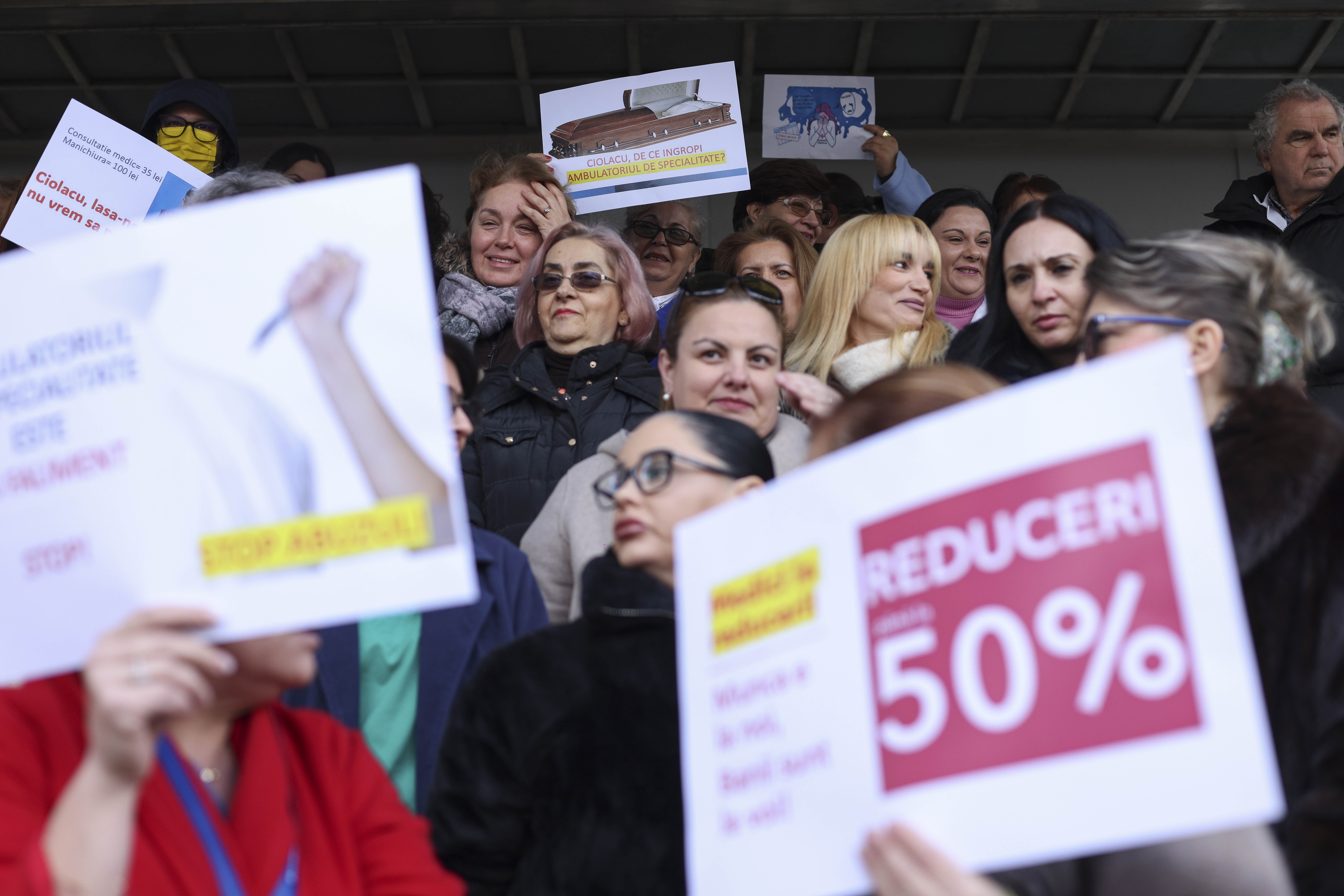 Medicii de familie au ieșit în stradă. Ei critică noile tarife decontate de CNAS și amenință că închid cabinetele