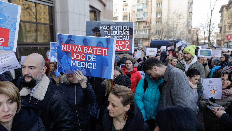 medicii protesteaza