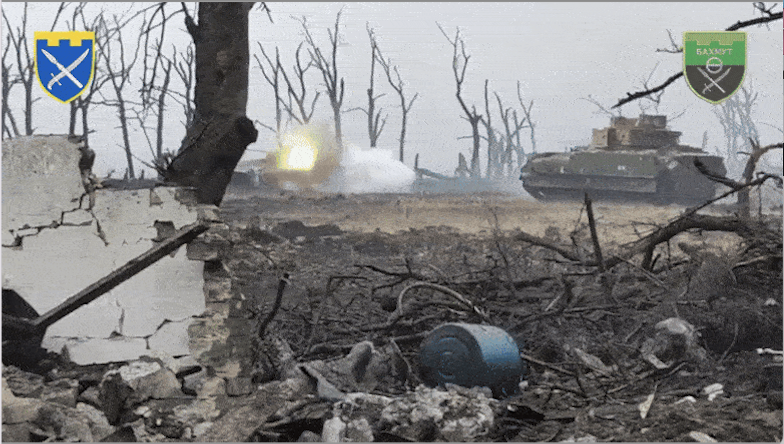 „L-a dezmembrat”. Un M2 Bradley american pulverizează o blindată rusească pe frontul din Avdiivka