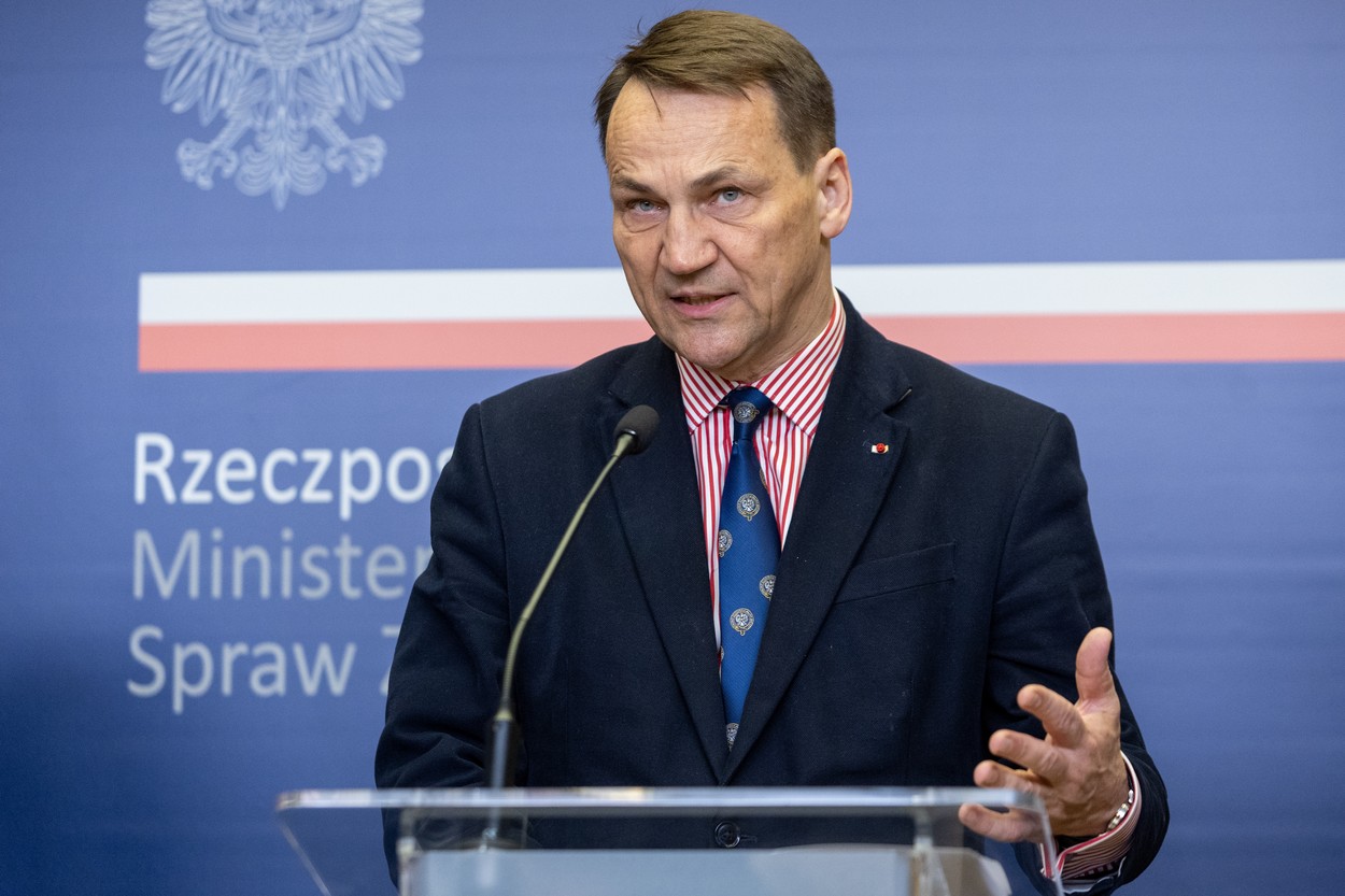 Polonia caută soluții pentru a ajuta Ucraina cu muniții și echipamente militare. Noul guvern vrea reapropierea de Kiev