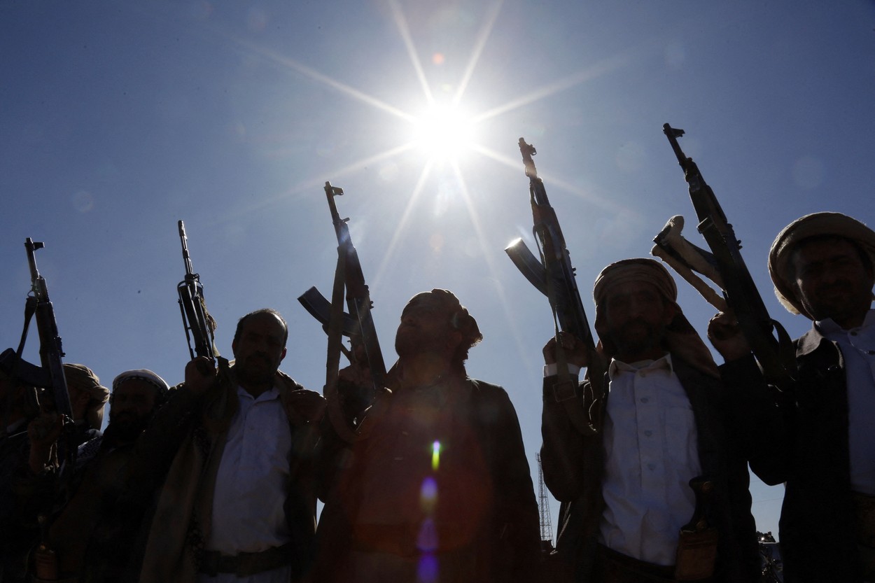 SUA a desemnat rebelii Houthi ca grup terorist global. Washington încearcă descurajarea atacurilor din Marea Roșie