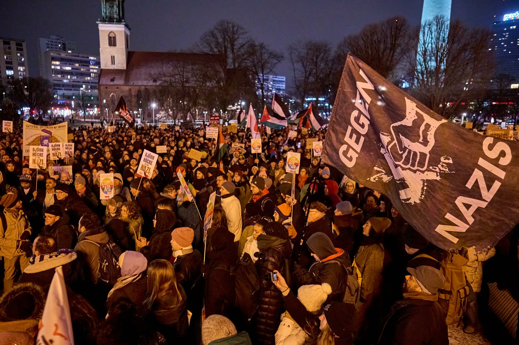 Întâlnirea secretă cu neonaziști care a scos zeci de mii de protestatari în stradă. „Vor să transforme Germania într-un stat ca Rusia”