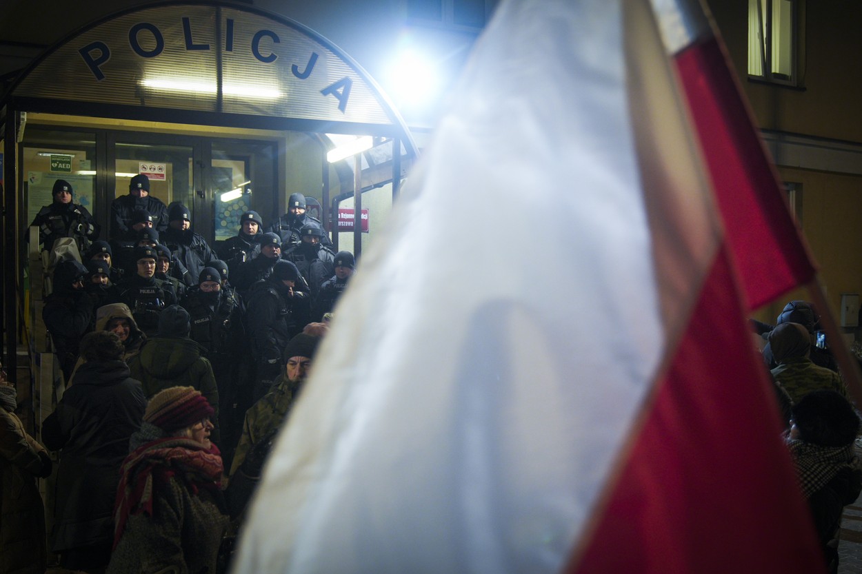 Fostul ministru de interne polonez, condamnat pentru corupție, s-a ascuns de polițiști în palatul prezidențial
