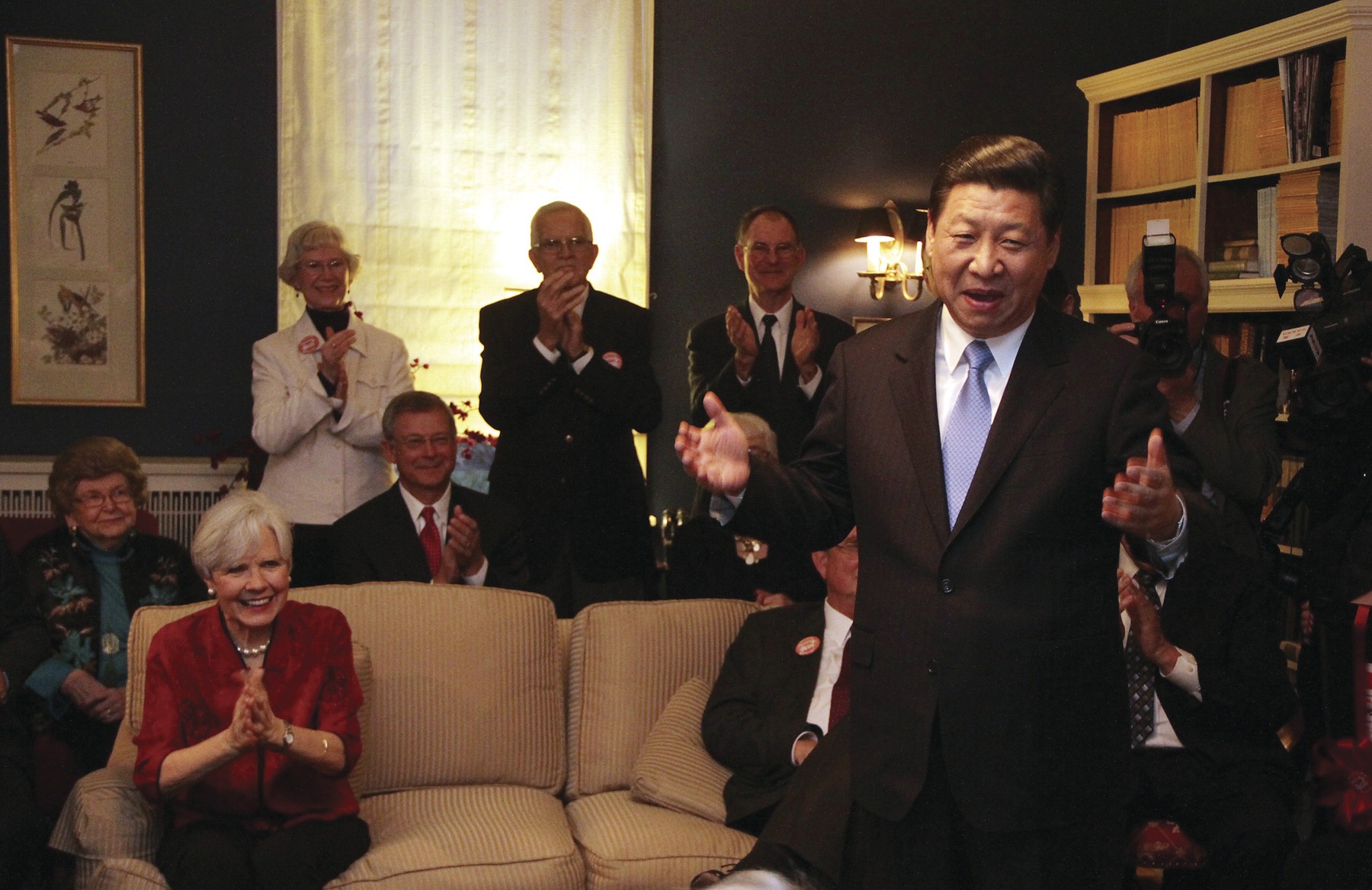 Prietena lui Xi Jinping din America. Cine este femeia căreia președintele Chinei îi trimite scrisori din 1985