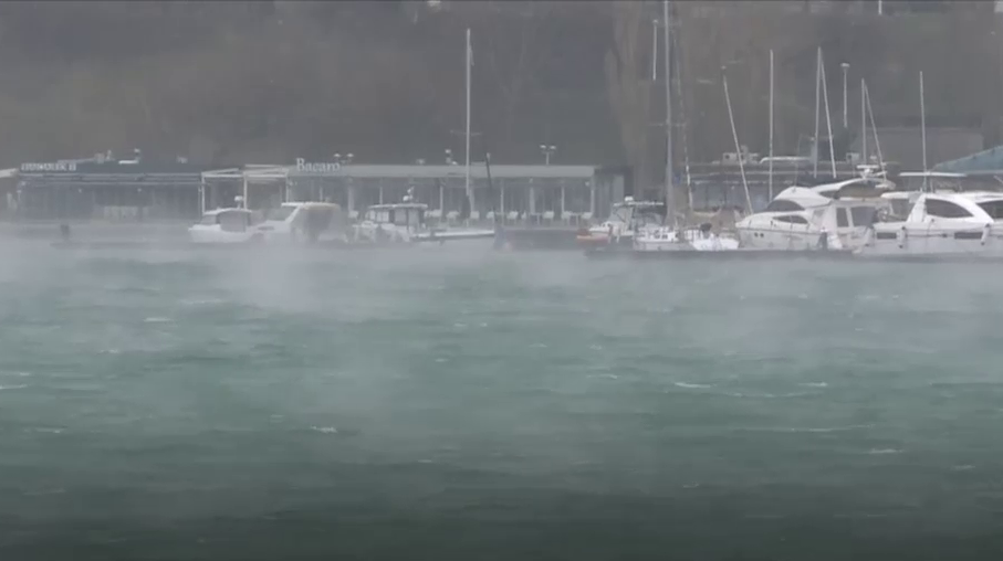 VIDEO. „Fum de mare”: Un fenomen rar a fost surprins la Marea Neagra. Expertii spun ca are loc o data la cativa ani