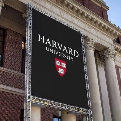 Harvard a fost dată în judecată de studenţi evrei care acuză universitatea de antisemitismul din campus