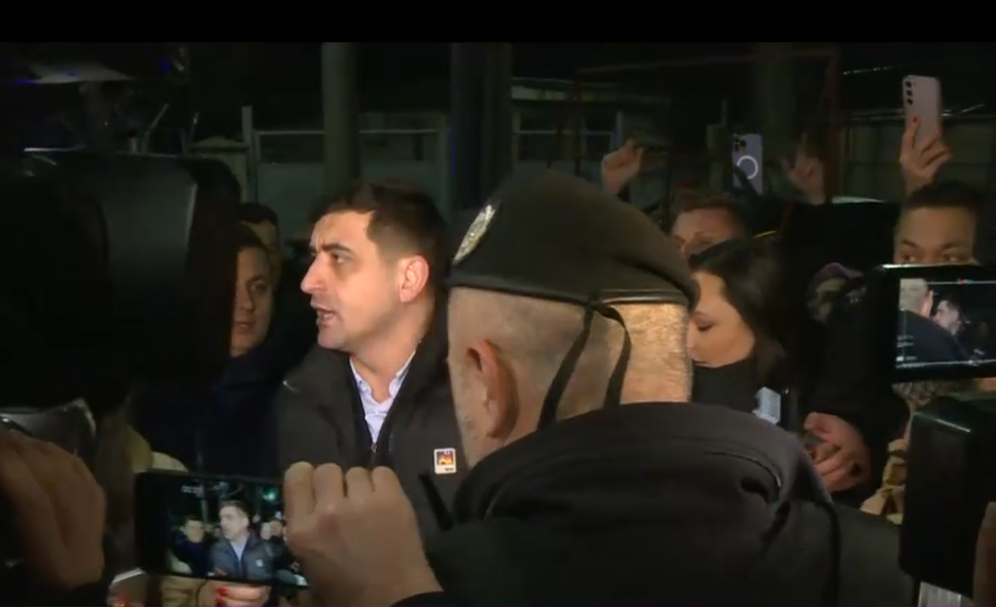 AUR îndeamnă la solidarizarea cu fermierii și transportatorii: „Protestul nu are nicio conotație politică”