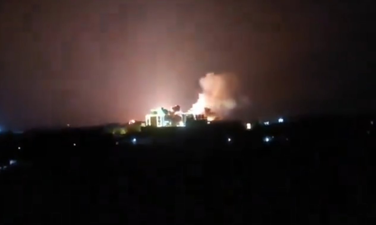 Atacuri aeriene israeliene asupra capitalei Yemenului: cel puțin doi morți și 35 de răniți
