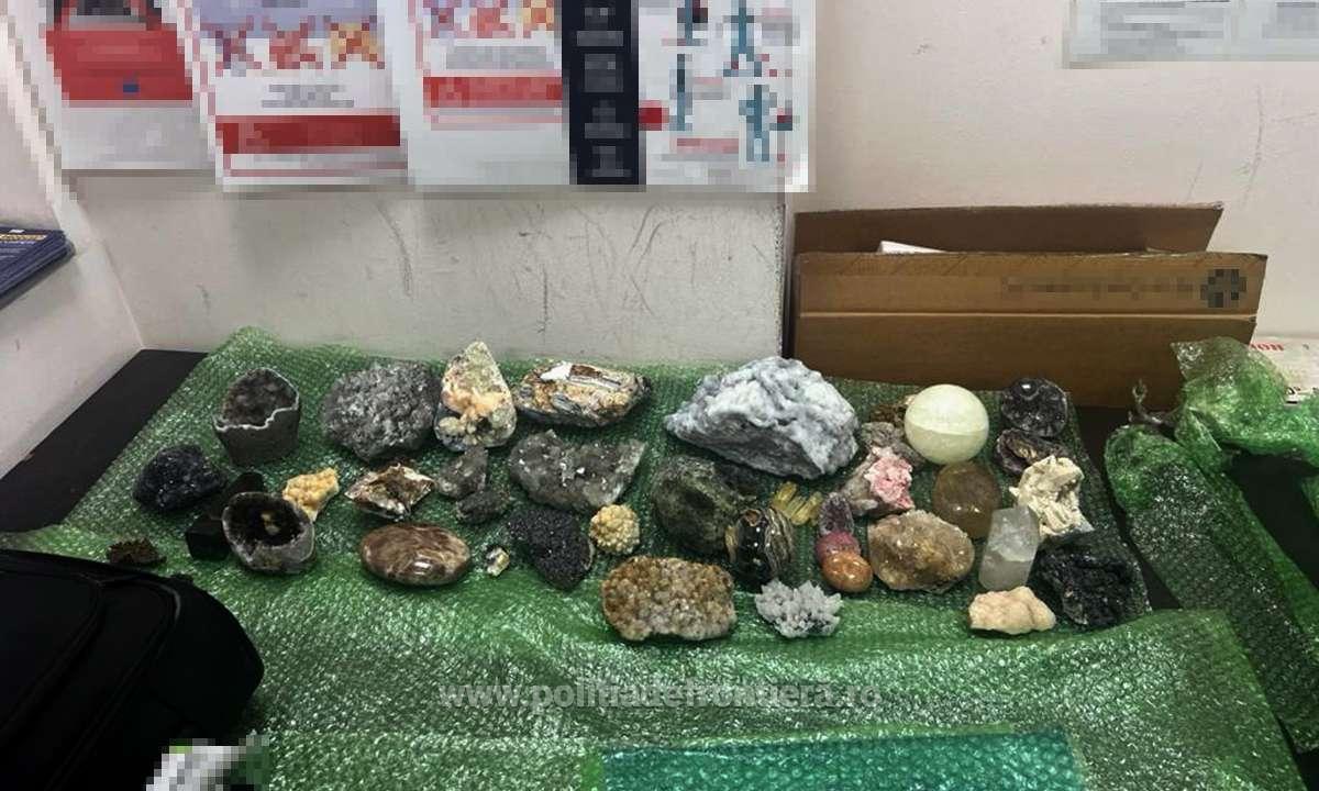 O femeie a vrut să ducă în Marea Britanie zeci de flori de mină, dar a fost oprită pe Aeroportul Cluj Napoca