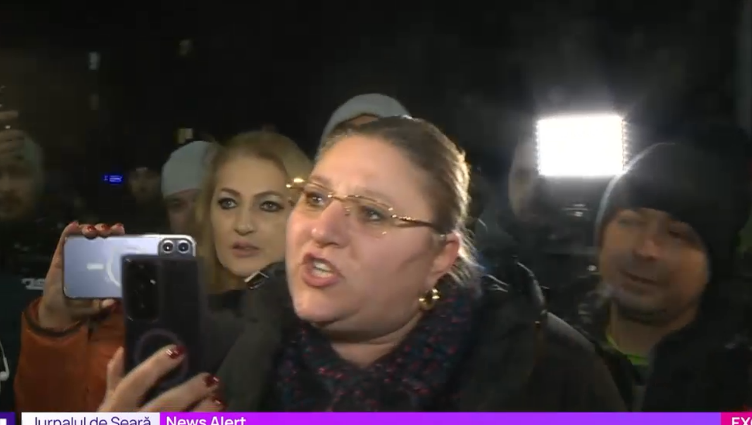 Șoșoacă face cerere de miting în numele fermierilor. Senatoarea vrea 10 zile de protest în Piața Victoriei DOCUMENT