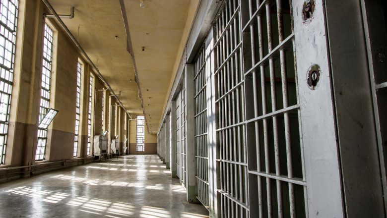 Sindicaliștii din penitenciare amenință că blochează închisorile pe termen nelimitat. „Ne-a ajuns cuţitul la os”