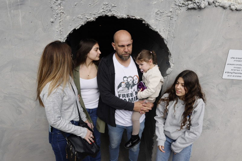 familie la tunelul din tel aviv