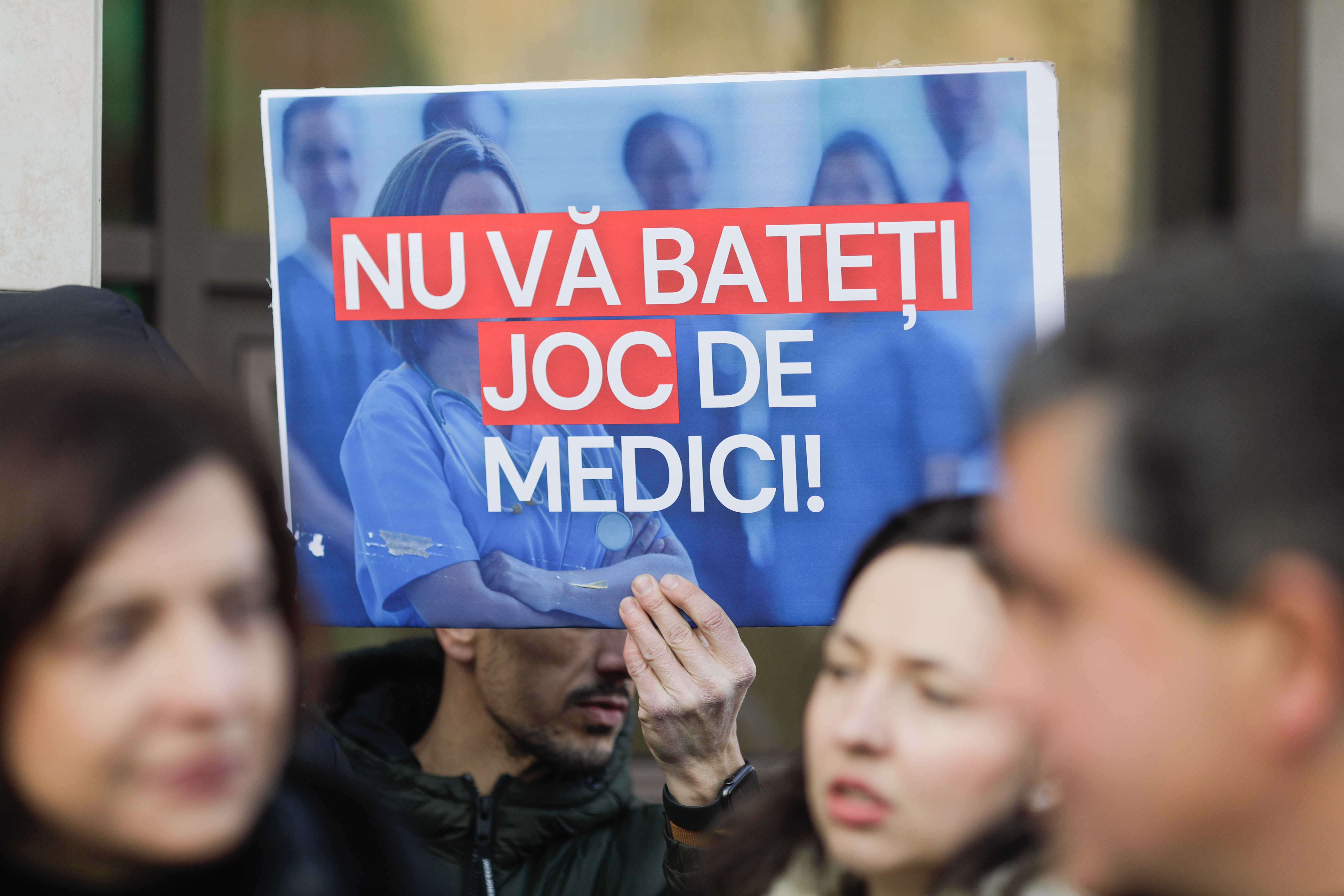 Sindicaliștii din Sănătate strâng semnături pentru declanșarea unei greve generale