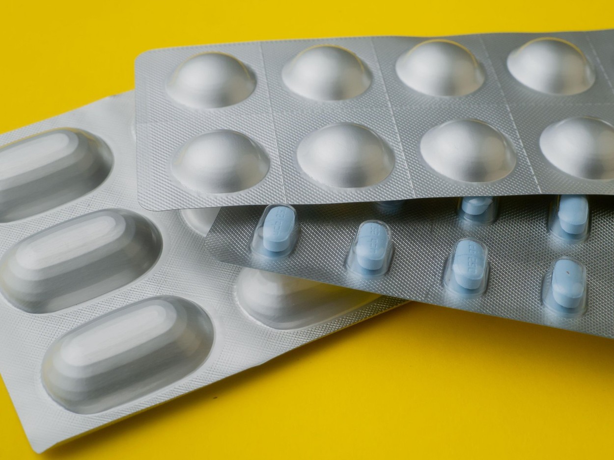 Ordinul prin care se pot cumpăra antibiotice fără rețetă nu va fi retras. Ce produse pot fi eliberate de farmacii în sistem de urgență