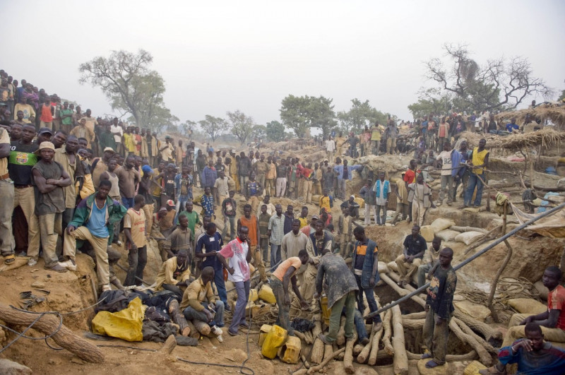 Artisanal gold mine in Tonoir, southern Burkina Faso, West Africa - 2009