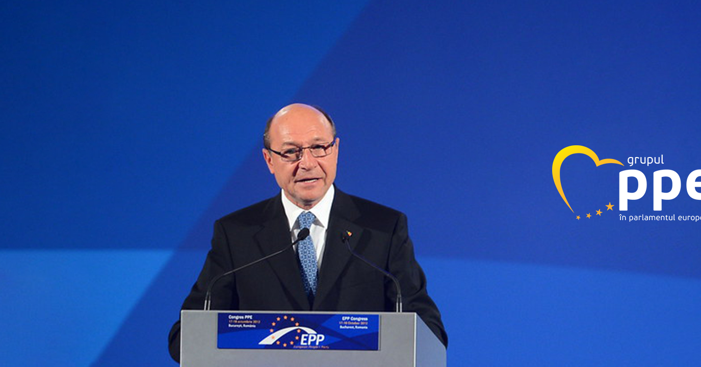 Traian Băsescu a fost internat în spital