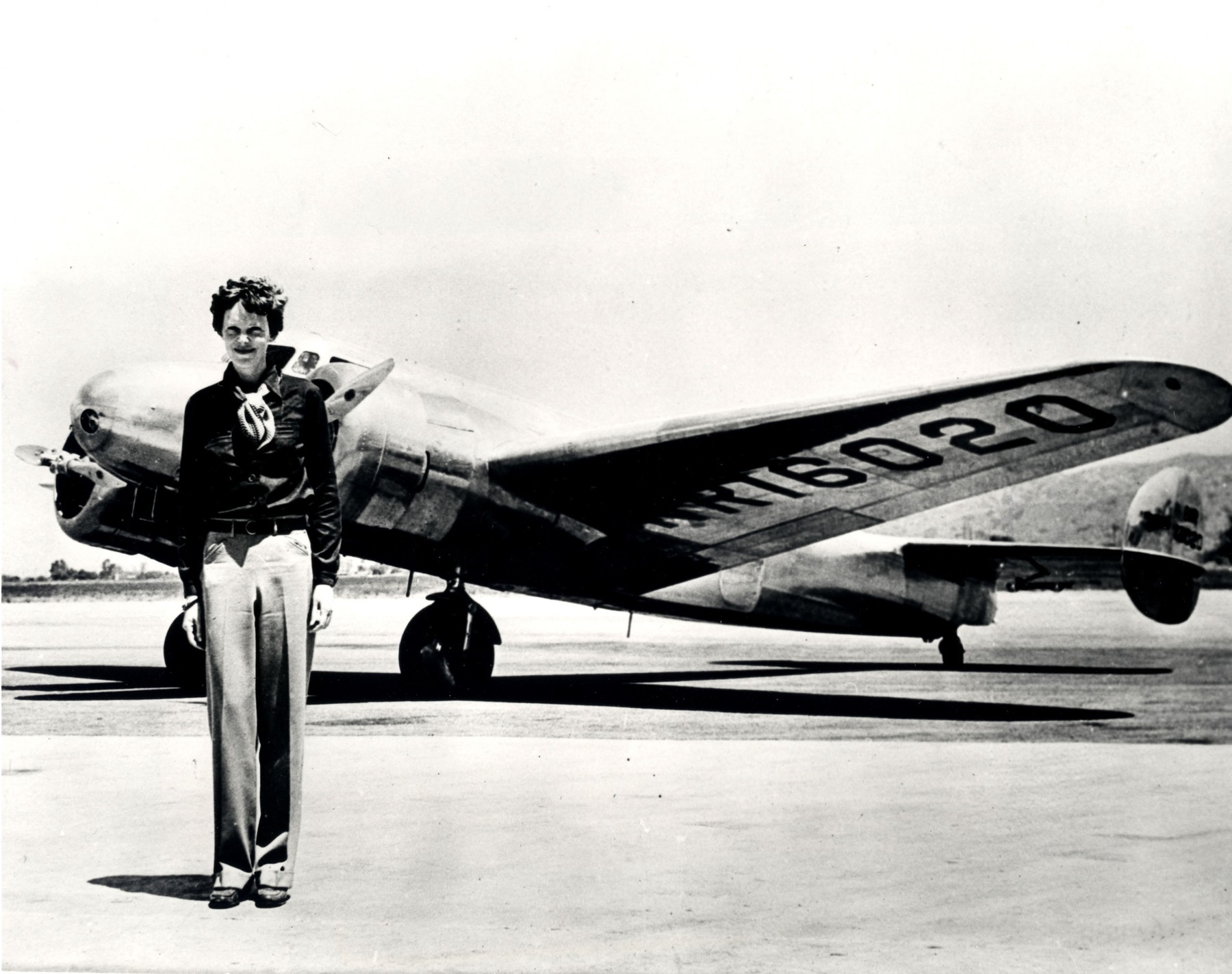 Un pilot crede că a rezolvat unul dintre cele mai vechi mistere ale aviației: unde a căzut avionul Ameliei Earhart