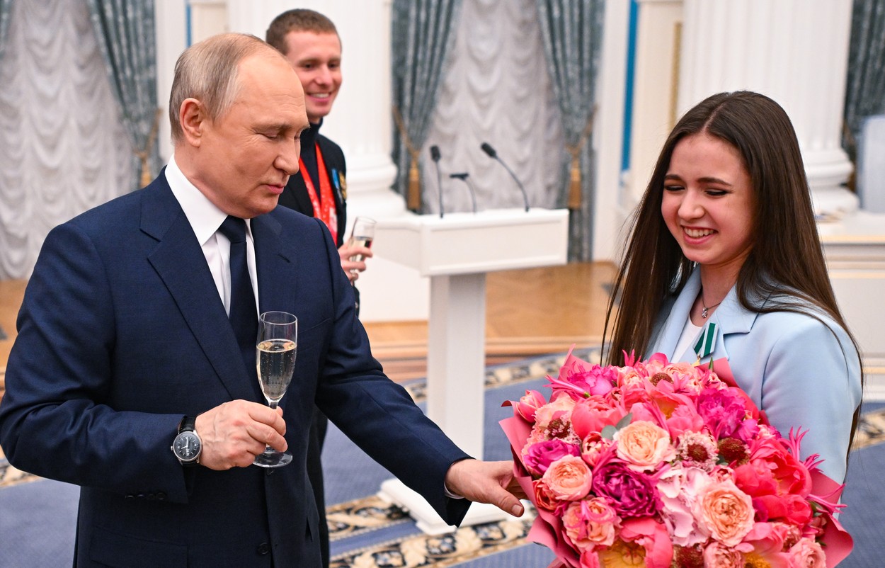 Patinatoarea Kamila Valieva a fost suspendată 4 ani pentru dopaj. Rusia spune că este o „decizie politică”: „Nu suntem de acord”