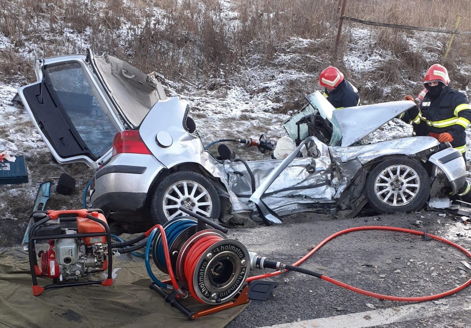 Accident grav în Cluj: Un bărbat a murit şi alţi doi au fost răniţi