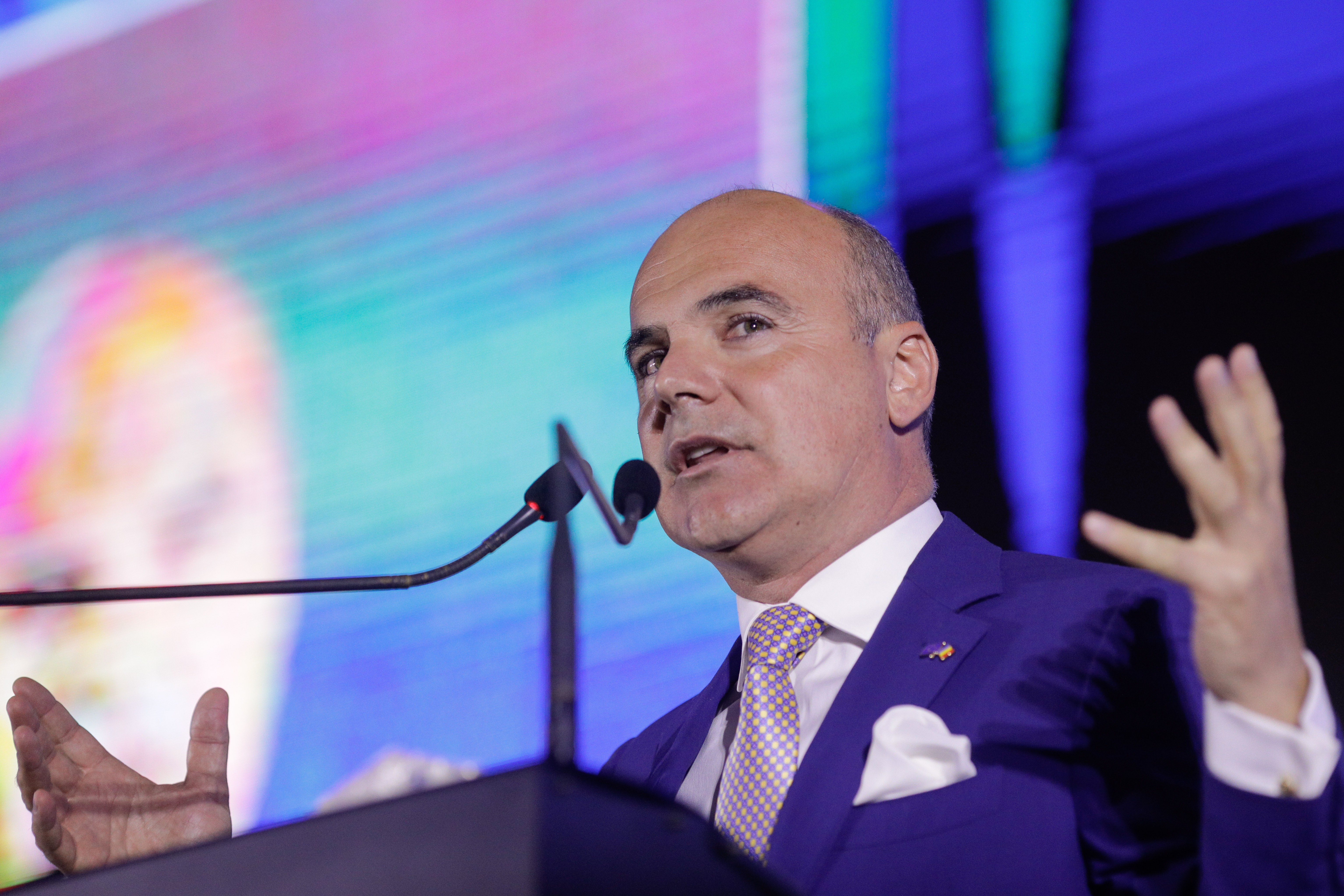 Coaliția testează 6 nume pentru Capitală. Rareș Bogdan: Printre aceste nume, bineînțeles, și Sebastian Burduja, și Gabriela Firea