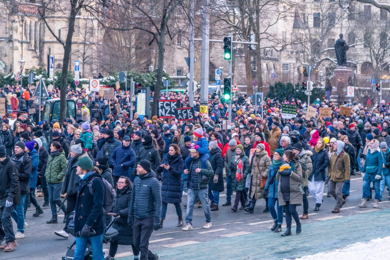 In Leipzig haben heute zwischen 50.000 und 60.000 Menschen ein eindrucksvolles Zeichen gegen Rechtsradikalismus und die